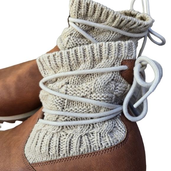 Merrell Alpine Booties, Size 10 - Picture 7 of 8